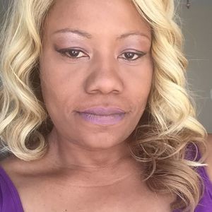 Meet your Posher, Catina